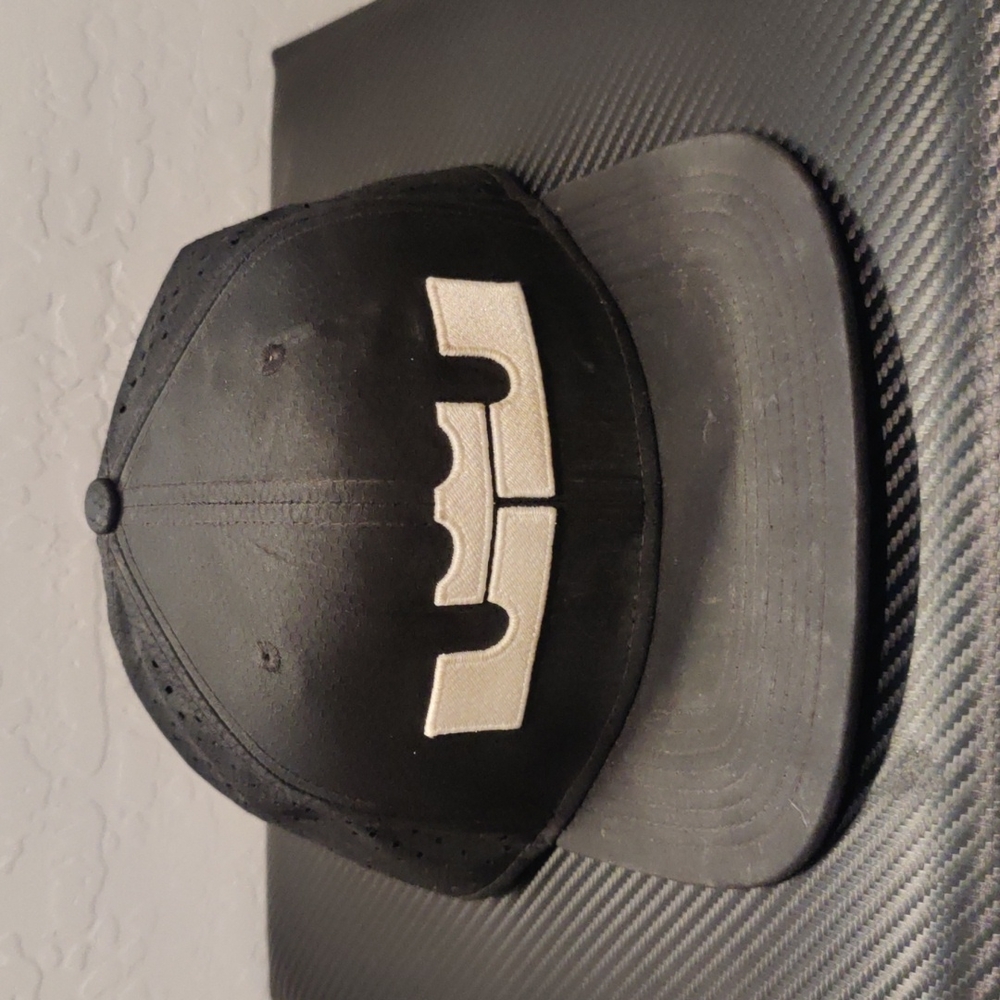 Nike Lebron Dri Fit Snapback Hat